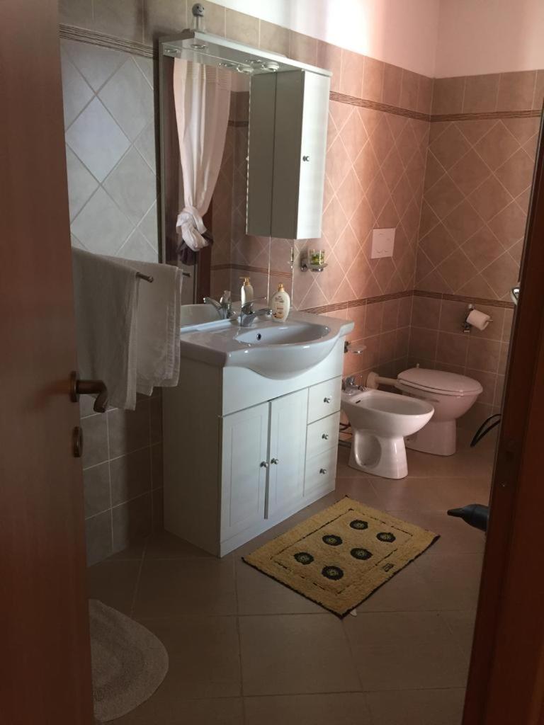 Bed and Breakfast The Orange House Assemini Esterno foto